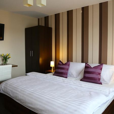 פוזנן 10 Bed And Breakfast מראה חיצוני תמונה