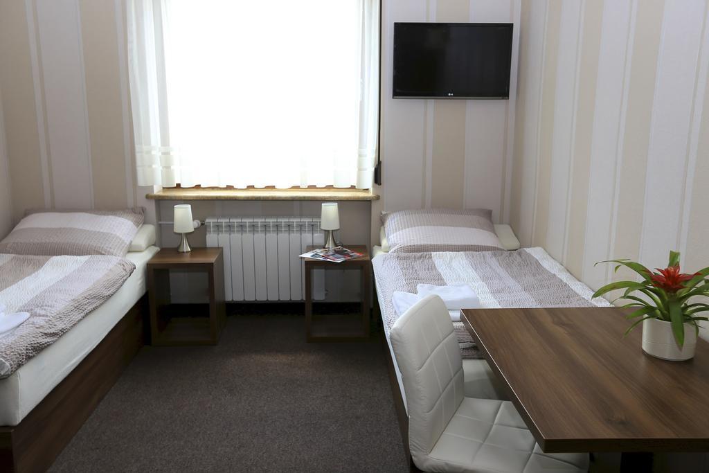 פוזנן 10 Bed And Breakfast חדר תמונה